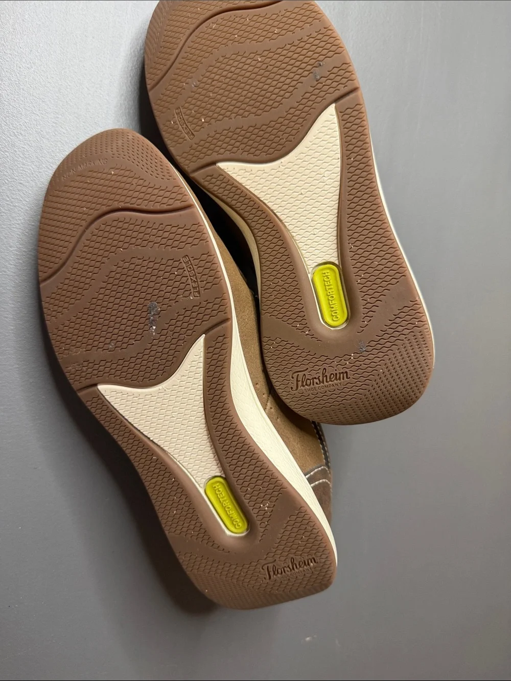Kid’s Casual Slip-On Loafers in Brown. Size 3